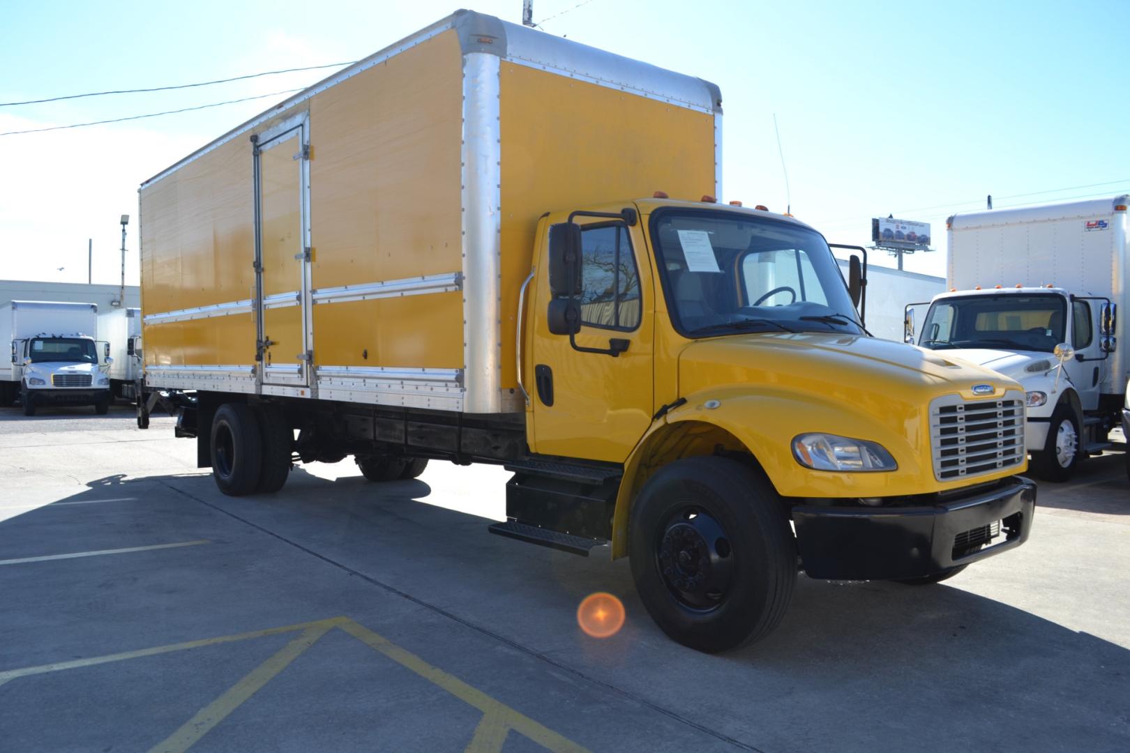 2014 YELLOW /BLACK FREIGHTLINER M2-106 with an CUMMINS ISB 6.7L 220HP engine, ALLISON 2200RDS AUTOMATIC transmission, located at 9172 North Fwy, Houston, TX, 77037, (713) 910-6868, 29.887470, -95.411903 - Photo#2